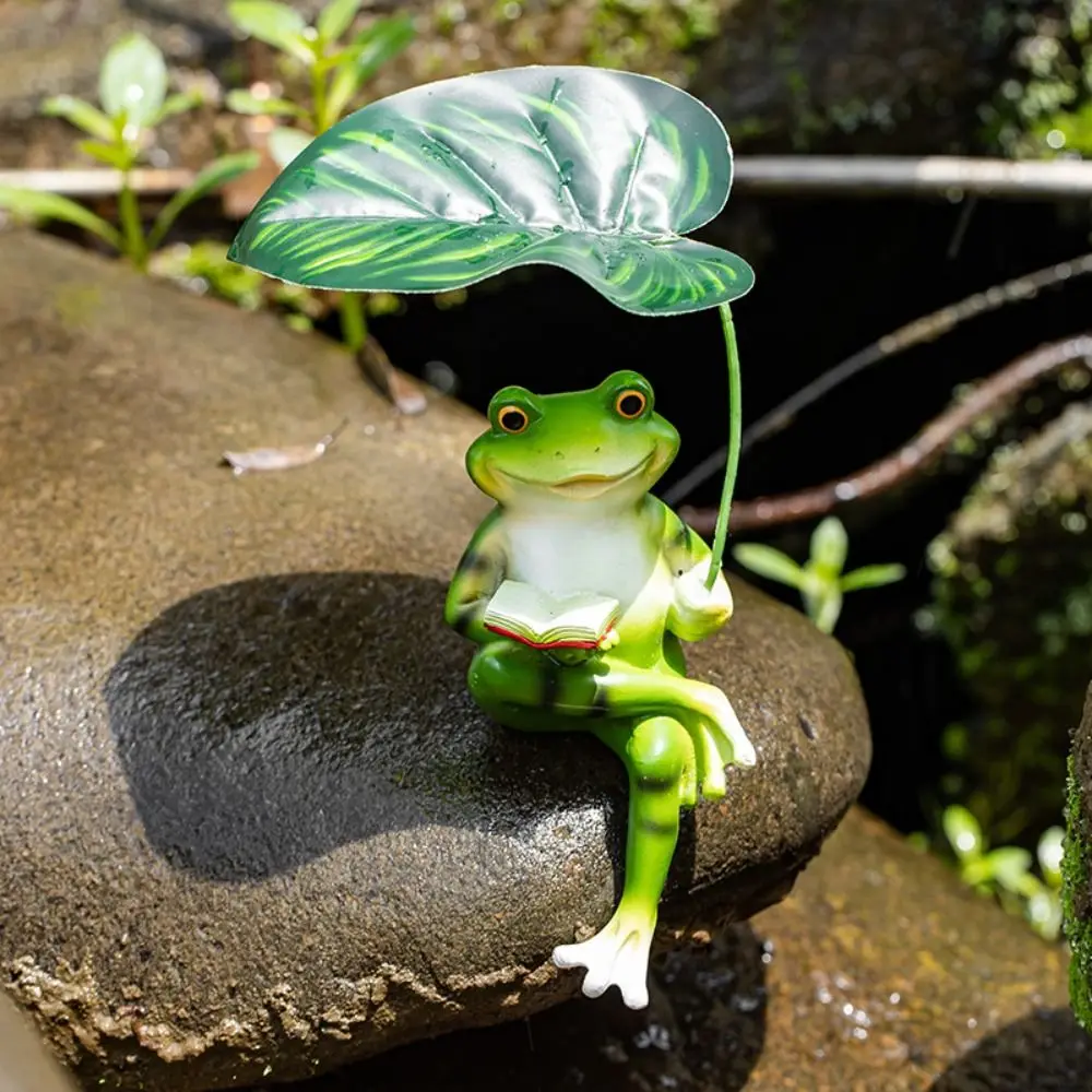 

Desktop Ornament Resin Frog Figurine Cartoon Realistic Frog Ornament Decor with Leaf Cute Animal Miniatures Sculpture Yard Lawn