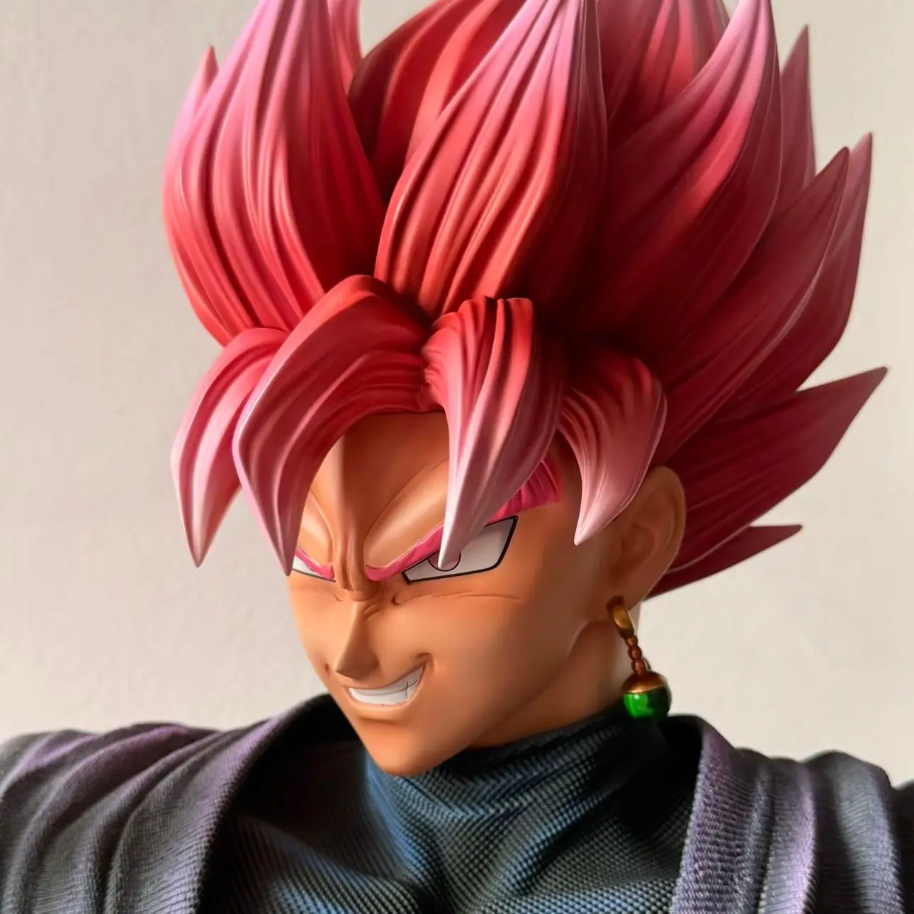 Nuovo 1/2 Dragon Ball Anime Figura Super Saiyan ROSA Perimetro Modello In Resina Avanzata Statua Decorazione Ornamenti Regali di Capodanno Giocattolo