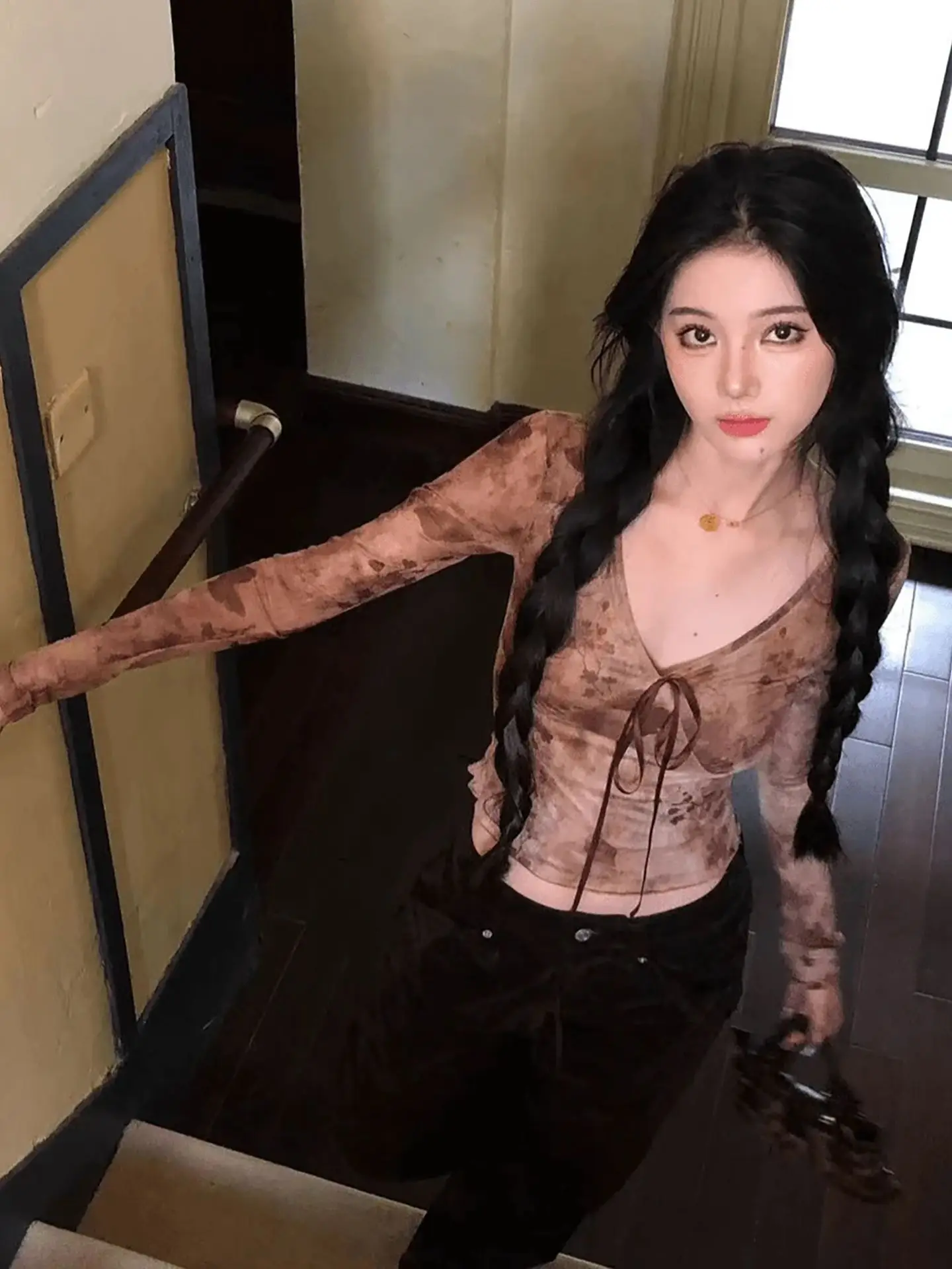 2026 Spring and Autumn New V-neck Smudged Neckline Lace-up Cross-splicing Pleated Long-sleeved Fashion Versatile Mesh Top