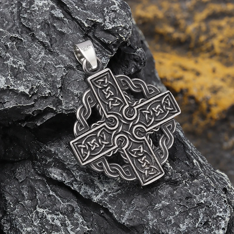 Celtic Cross Necklace for Men Women Vintage Viking Irish Knot Amulet Pendant Lucky Jewelry Gift