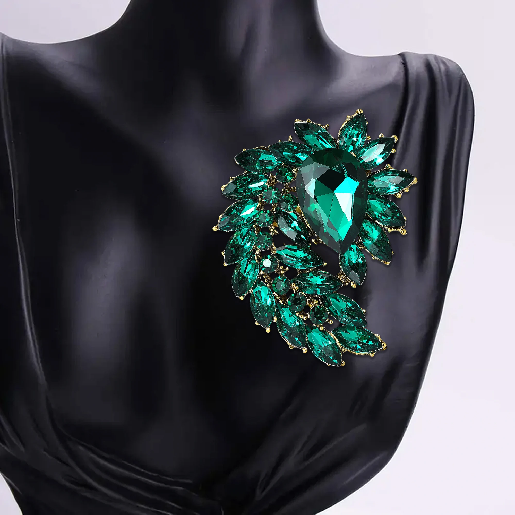 Beaut&Berry Luxury Crystal Glass Brooches for Women Unisex Rhinestone Pins Casual Party Jewelry Accessories Gifts Decoration