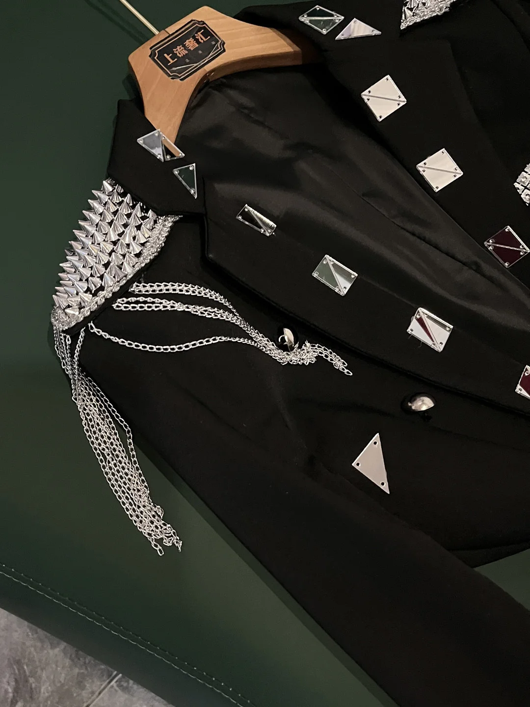 ชุดสูทงานแต่งงานทรงเข้ารูป สไตล์ยุโรป แขนยาว ลายดอกไม้ สำหรับใส่ทำงาน ผลิตในจีน