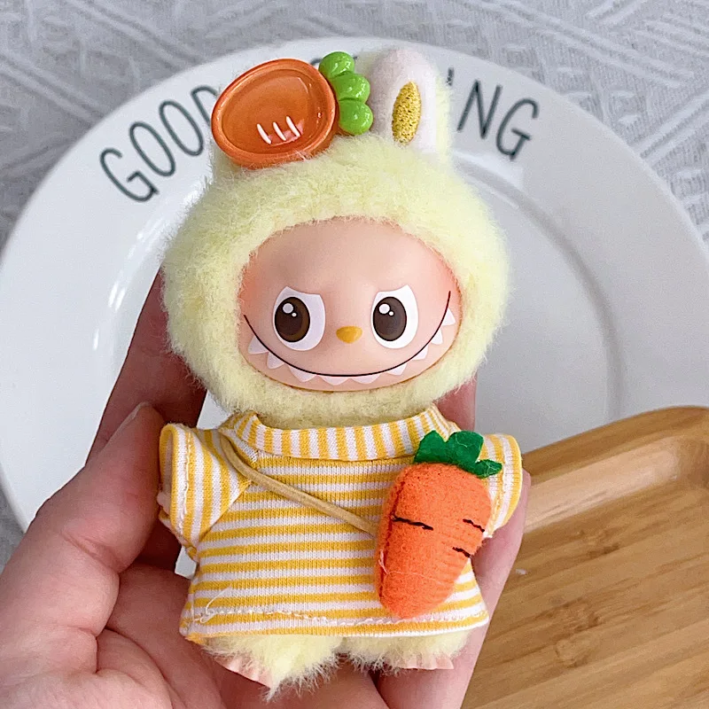 الجيل الرابع Mini Labubu سلسلة رمز القلب مجموعة متعددة الملحقات ، فستان قبعة حقيبة وزرة الزي للتغيير لملابس دمى الفينيل 10 سنتيمتر