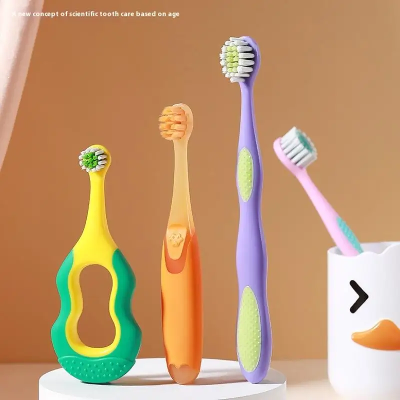 

Антибактериальная чистящая зубная щетка Step By Step для детей, мягкая зубная щетка для младенцев и малышей в возрасте от 0 до 3–6–9 до 12 лет