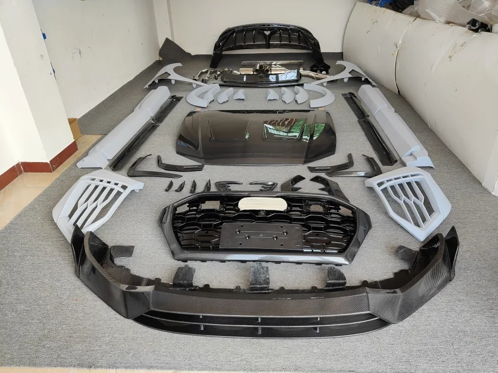 for RSQ8 Body Kit RSQ8 Upgrade M-style Semi Carbon Fiber Front Bumper Rear Bumper Cover Diffuser Exhaust Pipe Mudguard