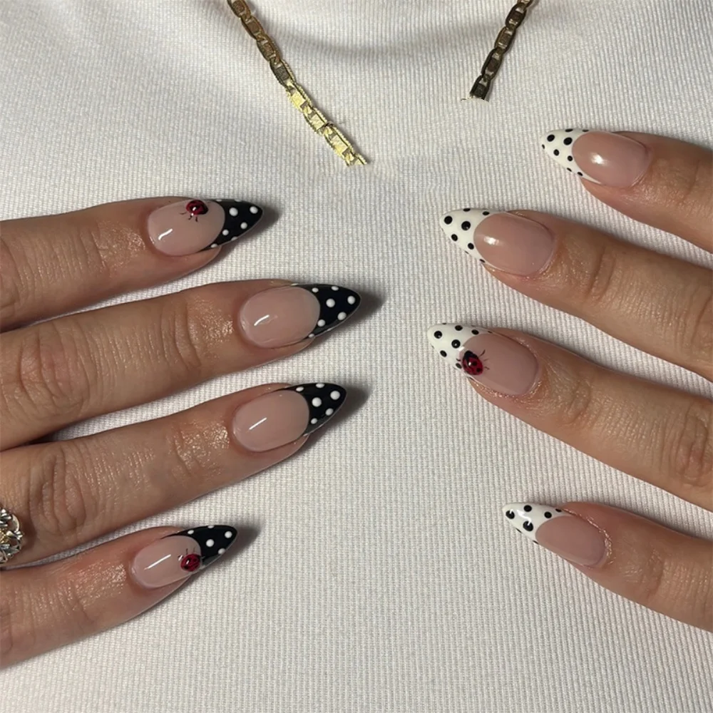 

24pcs Simple Almond Press on Nails Set Black White Point French Tip Mid-length False Nails Art Fashion Ladybug Pattern Fake Nail
