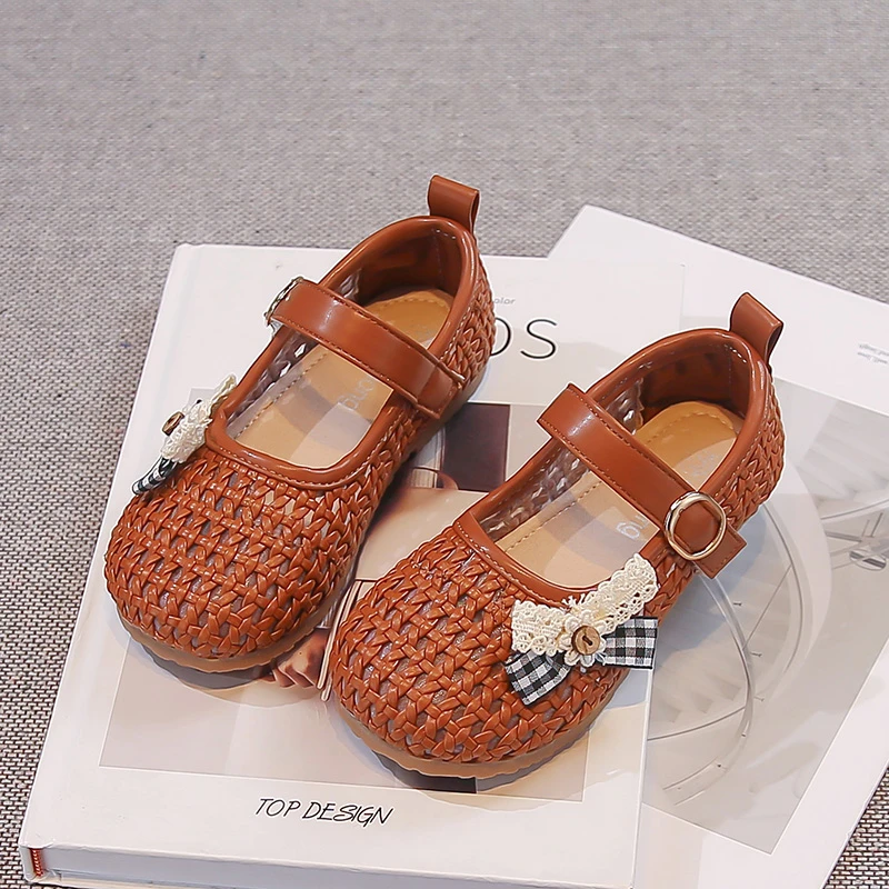 Girls Princess Shoes Hollowed-out Sweet Bows Kids Sandals Versatile Soft Sole 2026 Summer New Children Beach Shoes Korean Style