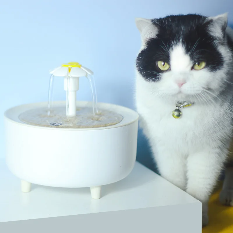 Cat Water Fountain Auto Filter Electric Mute Cat Drinker Bowl 2L Recirculate Filtring Drinker for Cats Pet Water Dispenser Feed