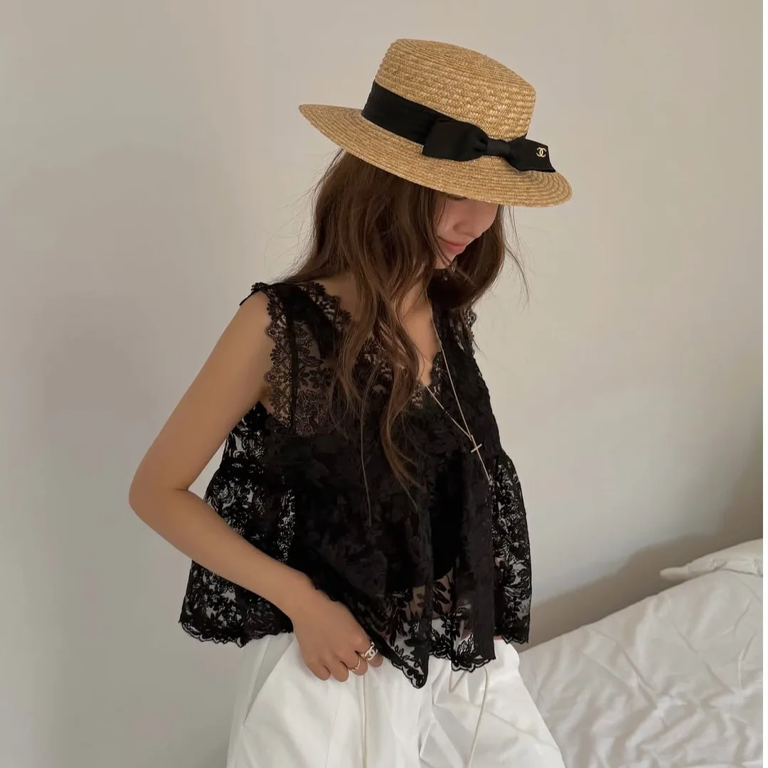 Fashionable Versatile Simple Lace V-Neck Top Summer 2026 Women's Loose Fit Clothing No Brand Registered Trademark