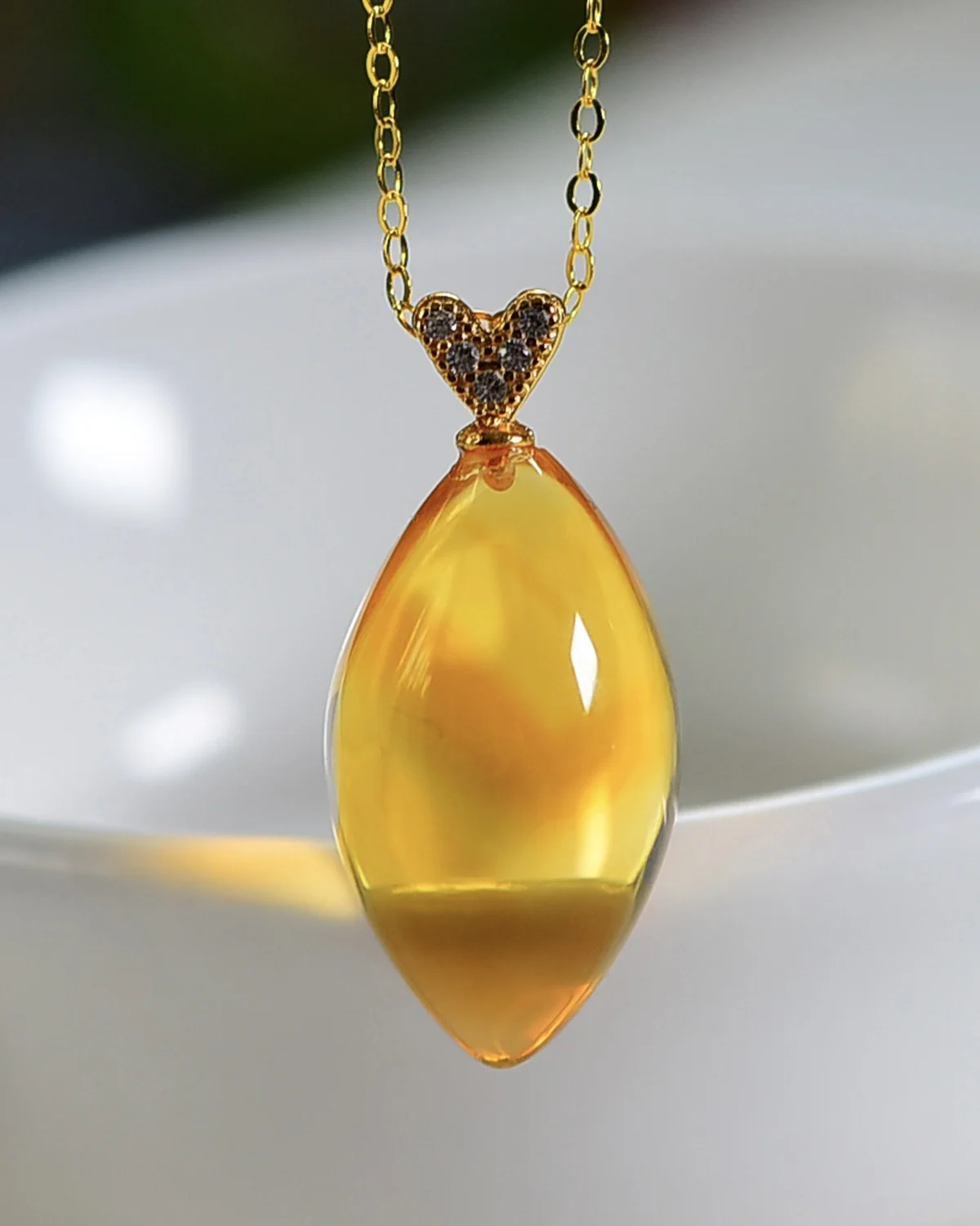 

Natural Yellow Citrine Quartz Crystal Women Men Pendant 21.5*12*8.6mm Wealthy Rare Bead Necklace Jewelry AAAAA