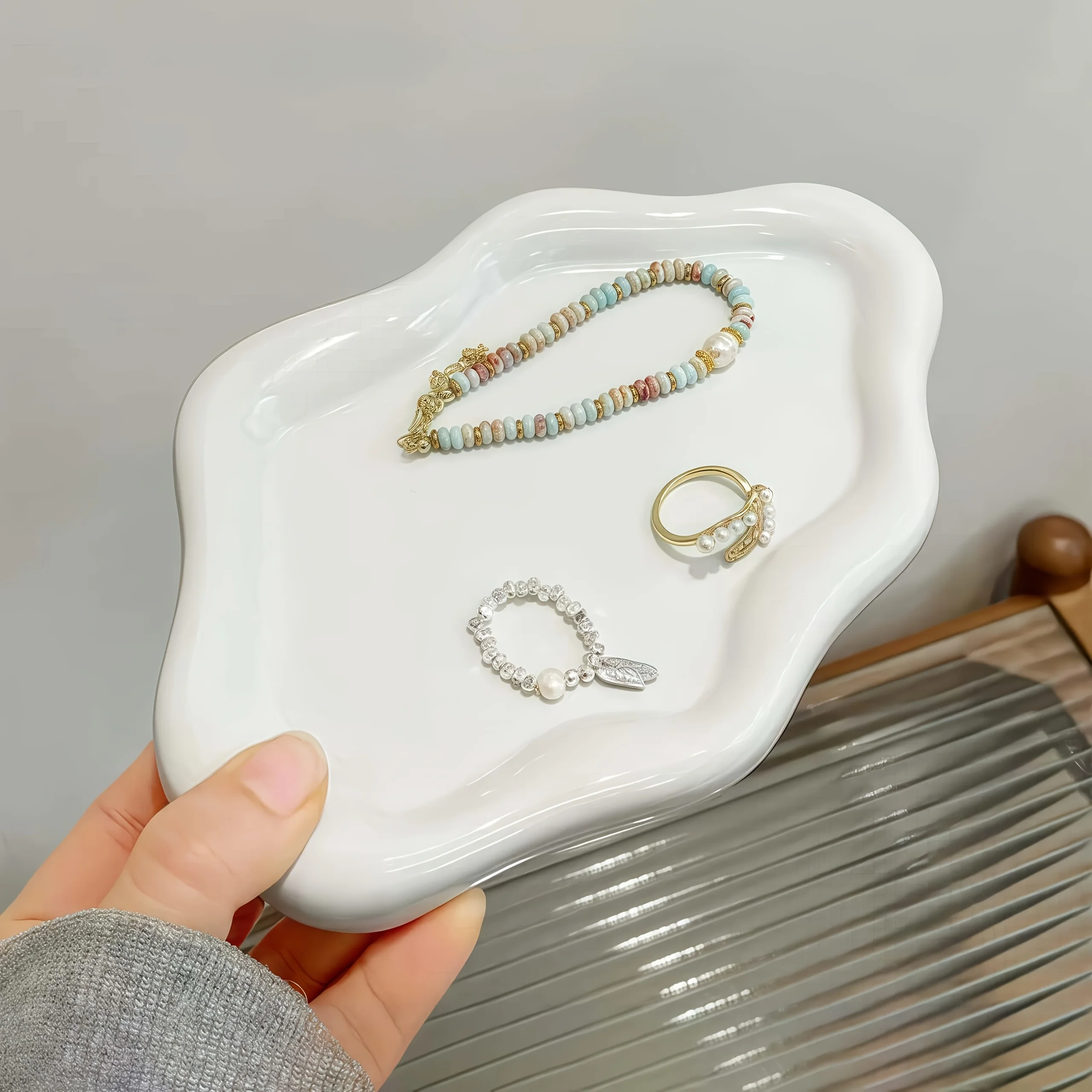 1 Large Jewelry Tray - Elegant Cloud-Shaped Hexagonal Design, Spacious Storage for Necklaces, Earrings, Watches - Durable Plastic Jewelry Box - Suitable for Dressing Table, Bathroom, Bedroom - Ideal Gift for Both Men and Women, Modern Aesthetic Style, Smooth Surface, Lightweight Storage, Ring Holder, Fashionable Home Decor, Earring Organizer, Home Accessories