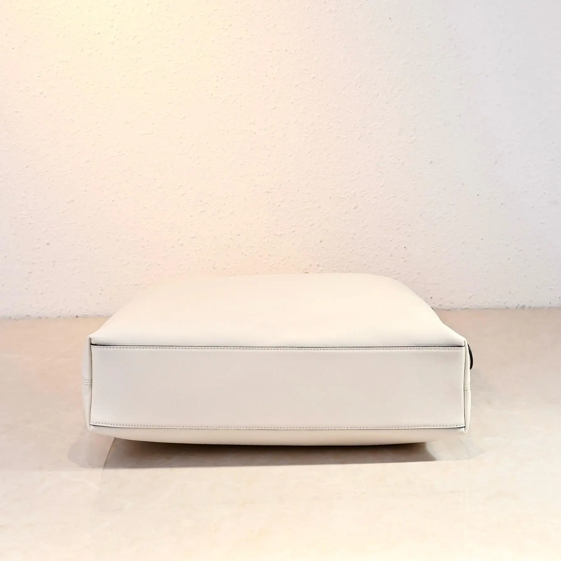 2025 Premium Imported Leather Tote Bag - Versatile Commuter Shoulder Bag, Casual & Chic Crossbody