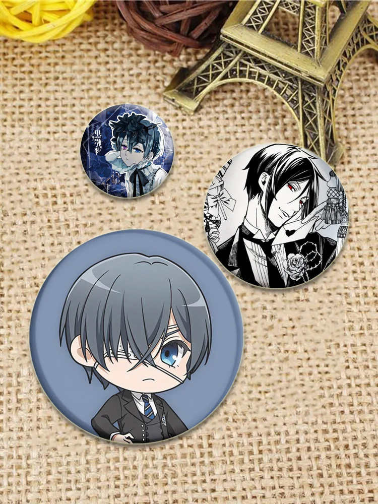 Badge de majordome noir, broche ronde, Sebastian · Michael Ciel Phantomhive, broches de dessin animé, accessoires pour vêtements pour hommes et femmes, cadeau