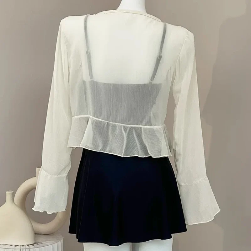 المرأة قمصان صيفية حلوة طويلة الأكمام الكشكشة مضيئة كم عطلة الصلبة واقية من الشمس القمم التعادل متابعة بالأزرار الشيفون قمصان قصيرة