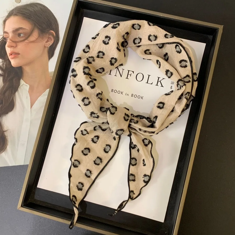 الأزياء الحلو زهرة الثلج الأوشحة الكورية نمط شريط طباعة القطن الكتان الحجاب لينة الرقبة التفاف مثلث الحجاب وشاح الصيف