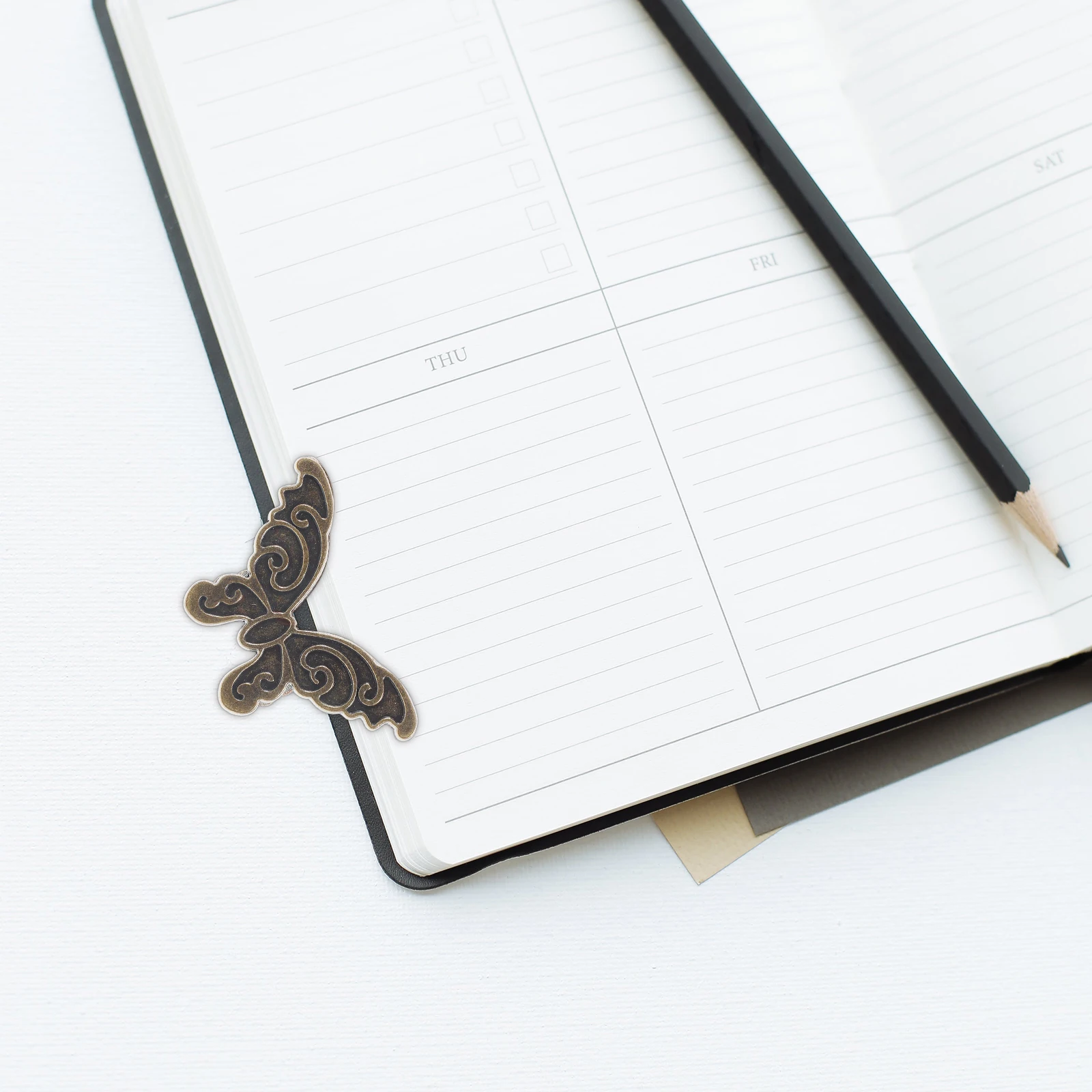 

4pcs Small Journal Clips Butterfly Shape DIY Uses Document Organization Page Holder Clip