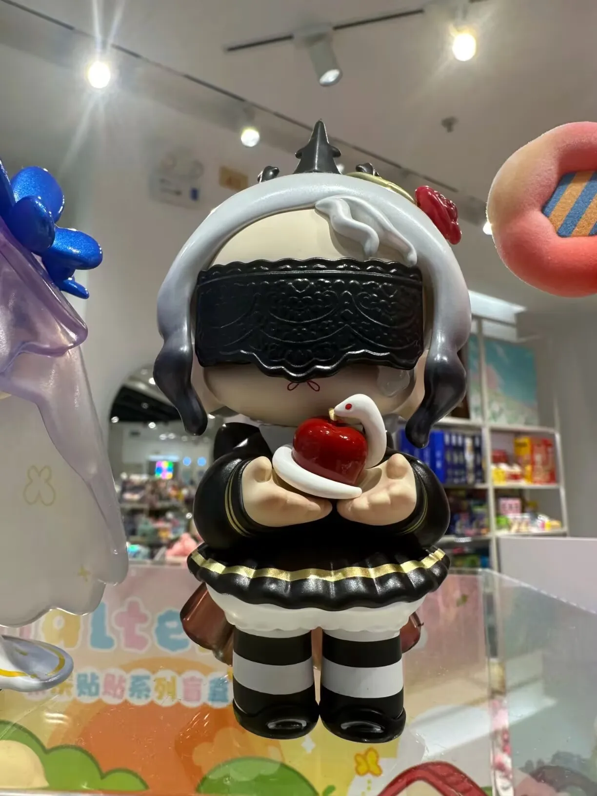 정품 Kasa는 악당에 관한 것이 아닙니다. 서프라이즈 시리즈 트렌디 게임 블라인드 박스 실내 컬렉션 장식품 소녀들을 위한 휴일 선물