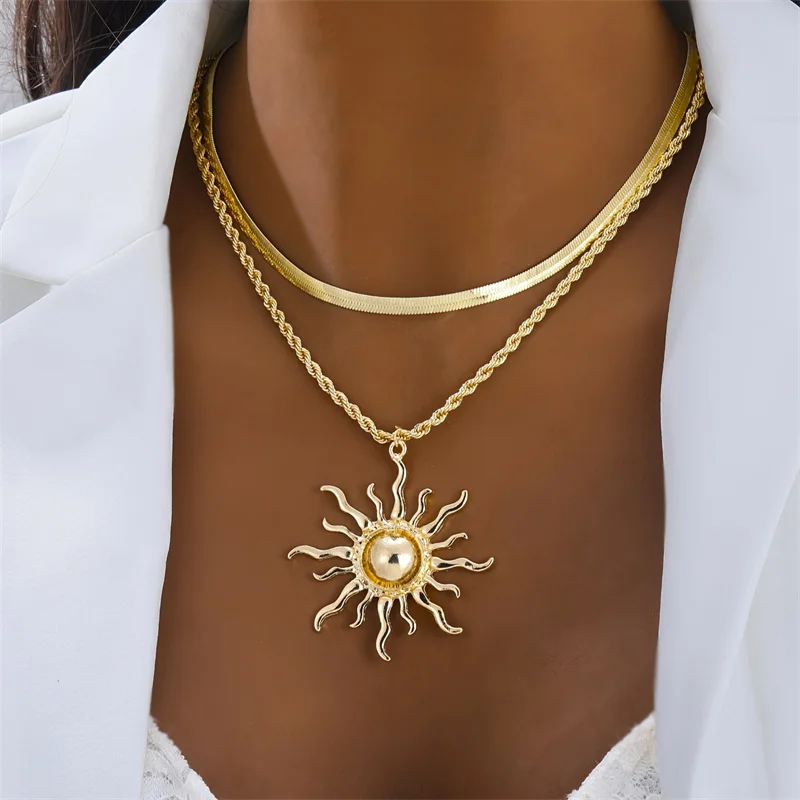 Übertriebene große Sonnen-Anhänger-Halskette für Frauen, trendige doppellagige Schlangenknochen-Kette, Halskette, Sommer-Schmuck-Accessoires