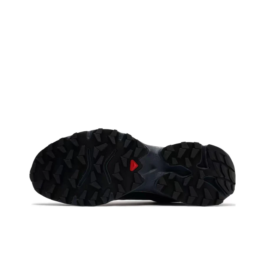 Salomon XT-4 OG: Low-cut river trekking shoes for men and women, offering grip, comfort, stability, and support Black 471329
