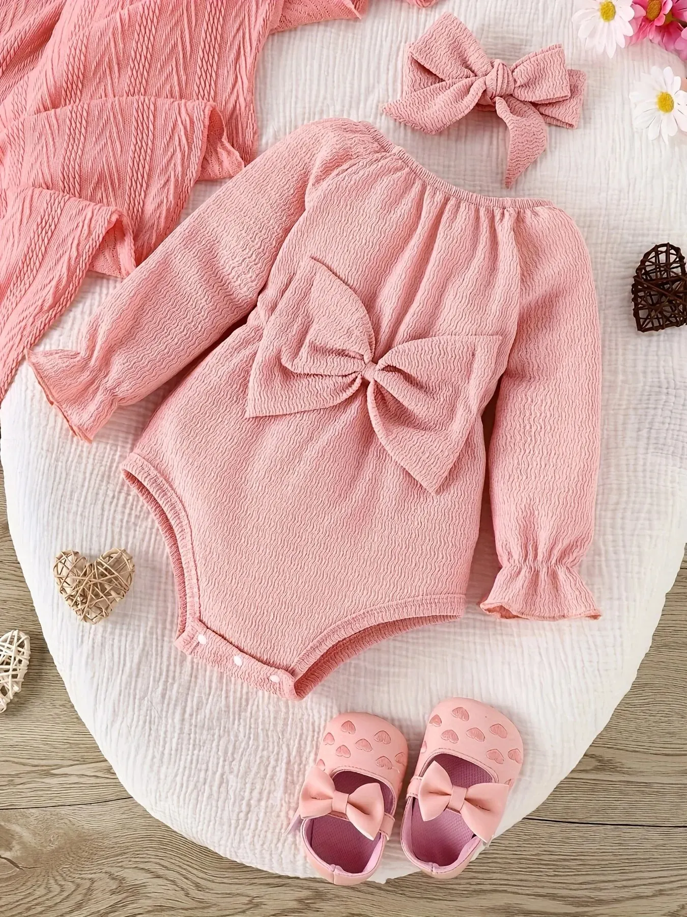 Baby Baby Spring and Autumn Cute Fashion Sweet Foreign Style Bow Pink Long Sleeve Onesie + Kerchief Baby Two-piece Set