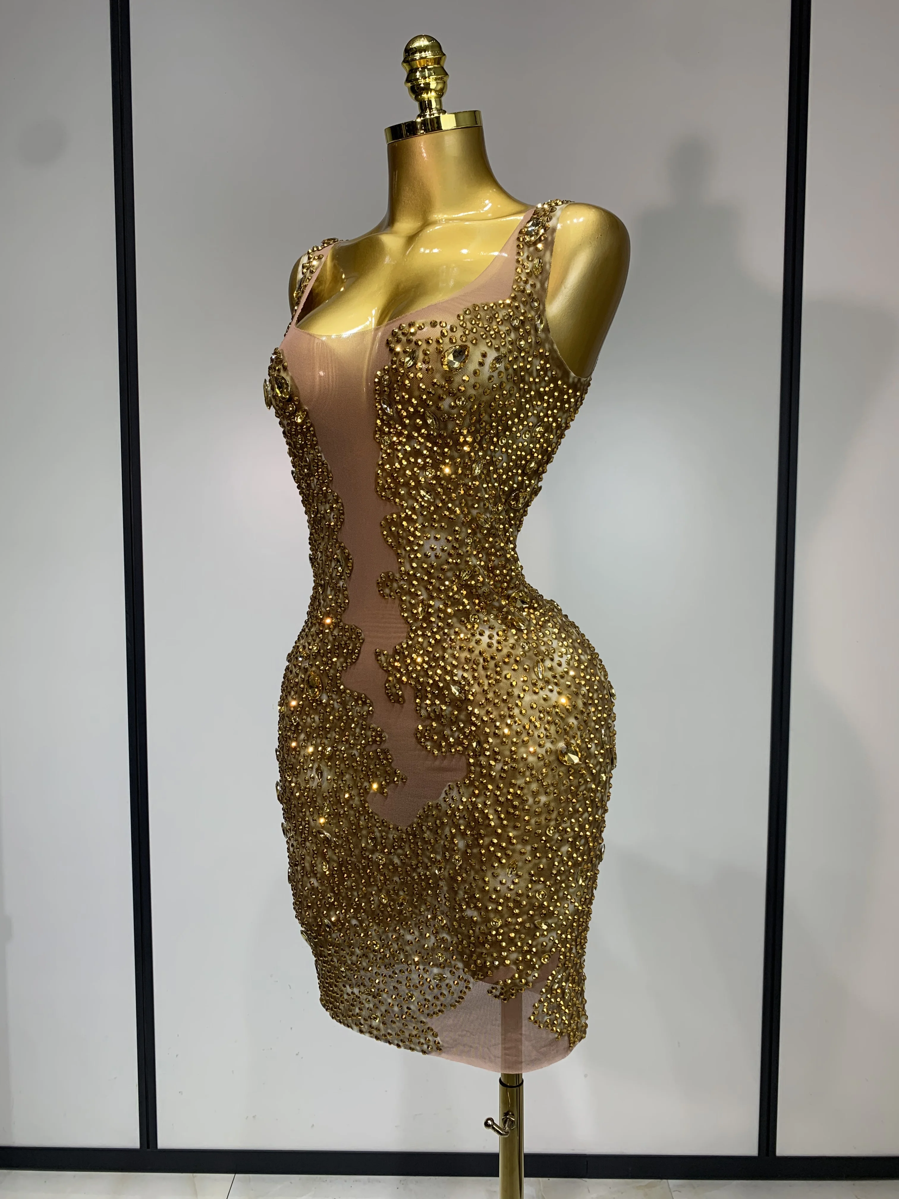champagne prom dress with slit ZAPAKA Women Beaded Corset Spaghetti Straps Satin Mermaid Long Evening Dress, Champagne / L size:US 10,5 creating a breathtaking silhouette YOTPO- Snow Queen Dazzle Costume