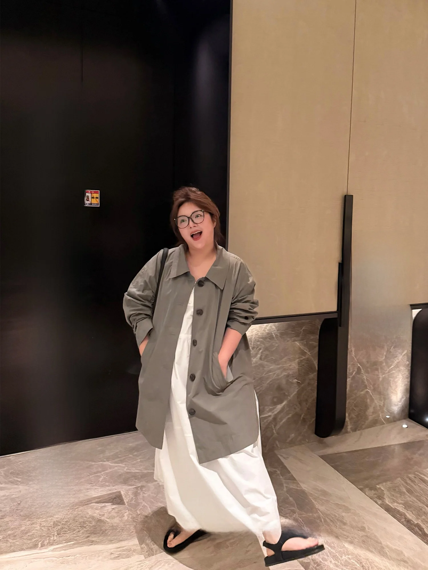 

Loose Women's Windbreaker PONGKIKI Korean Sle Sun Protection Skin-friendly Large Size Slimming High-end Feel Outerwear