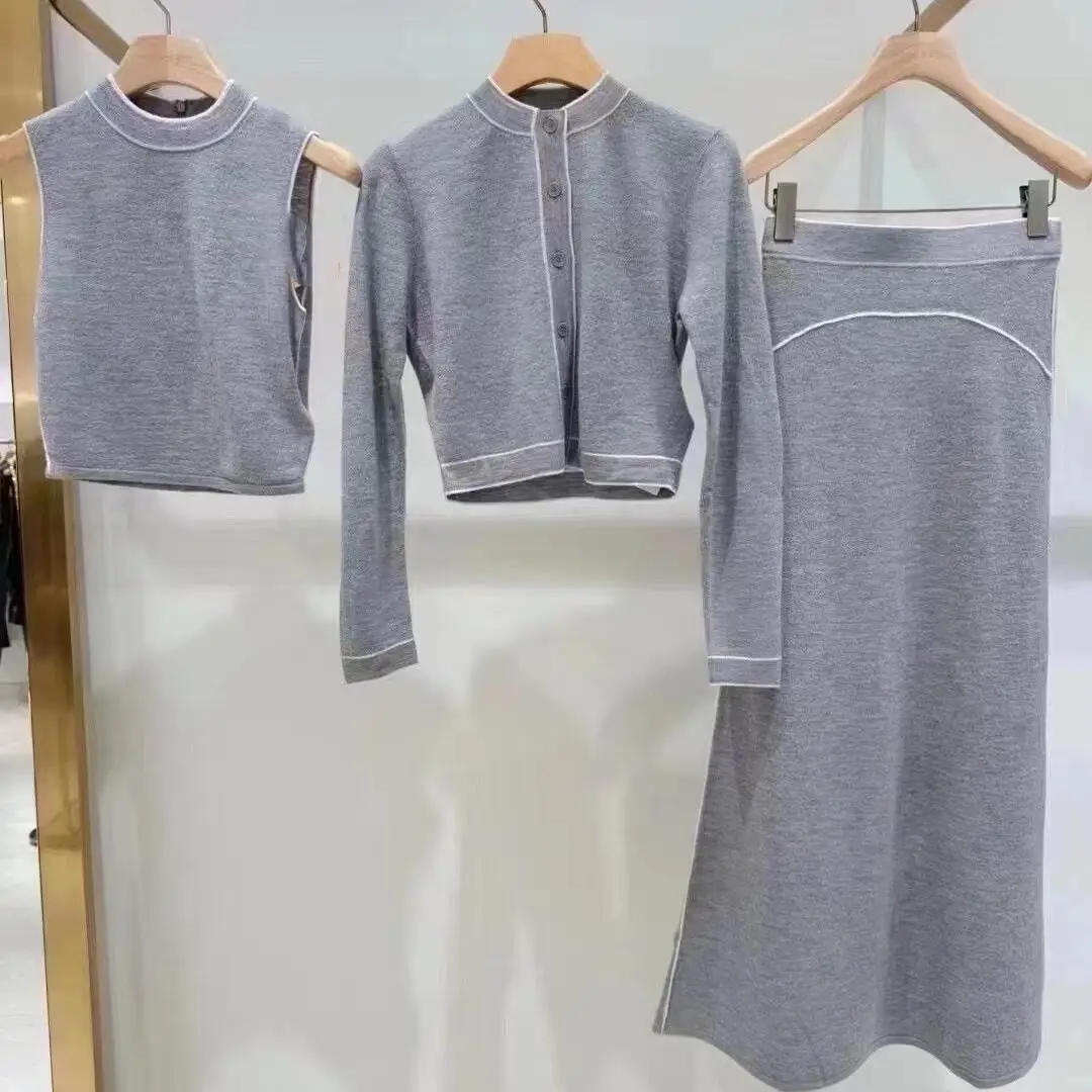 

High-End Version European Style Grey Sleeveless Knitted Top Cardigan Half-length Skirt Women's Fashion Set Winter 2024
