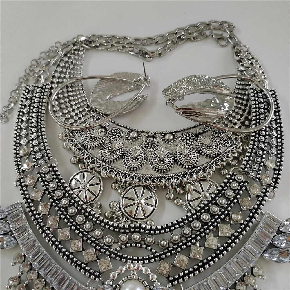 2024 New Indian Vintage Statement Large Collar Necklace Earrings Women Jewelry Set Ethnic Retro Silver Plated Metal Big Necklace