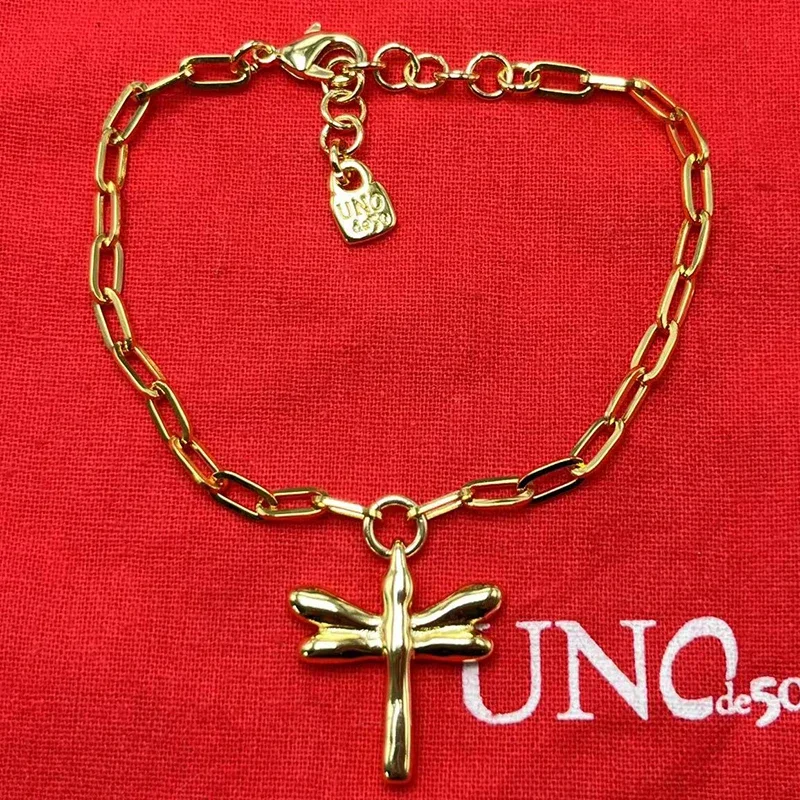 

Новинка 2023 г., европейский и американский креативный геометрический изысканный браслет unode 50 со стрекозой, Женская романтическая Подарочная сумка для ювелирных изделий