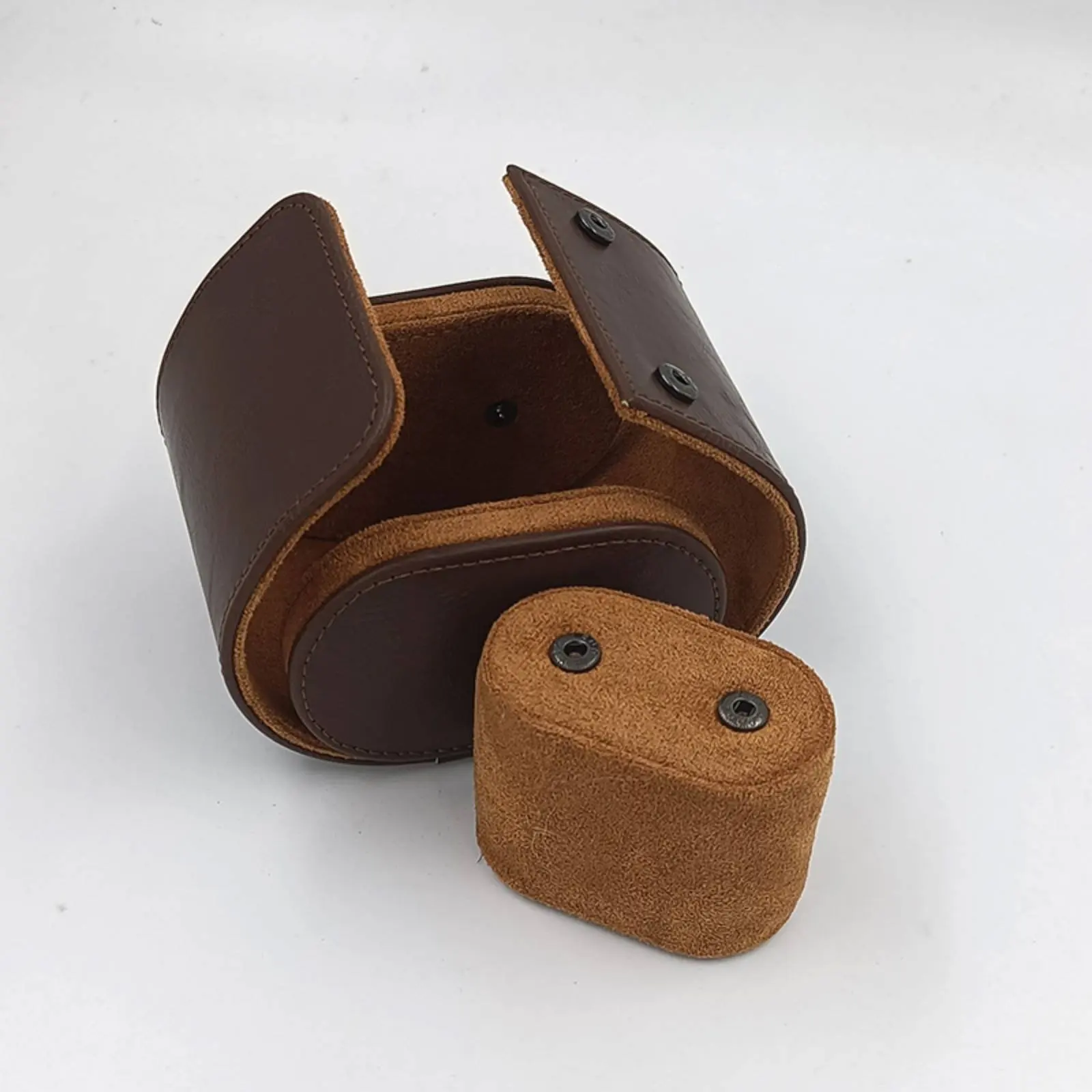 

Дорожный футляр для часов с мягкой внутренней отделкой, портативный держатель для часов, надежная застежка-защелка, элегантный дизайн для путешественников