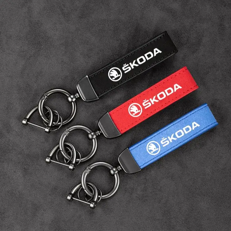 High-Grade Suede Leather Car Keychain Zinc Alloy Horseshoe Keyring For Skoda Octavia Fabia Kamiq Kapoq Kodiaq Rapid SCALA Superb