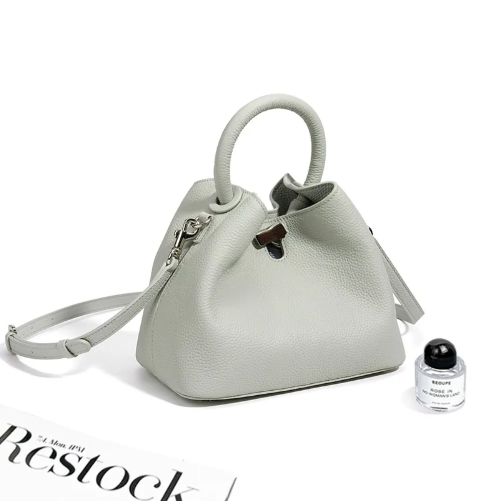 

New Korean-style Niche High-end Bucket Bag Stylish Elegant Handbag Genuine Leather Luxury Shoulder Crossbody Bag for Commuting