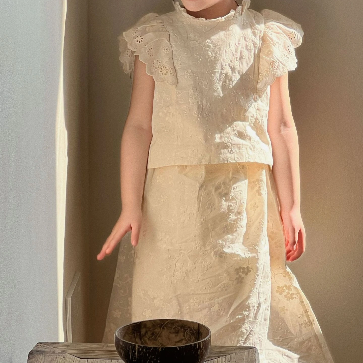 Conjunto Infantil Feminino 2026 Primavera Verão Novo Estilo Coreano Roupa Infantil Menina Bebê Mori Fei Camisa de Boneca com Manga e Saia Fina Duas Peças