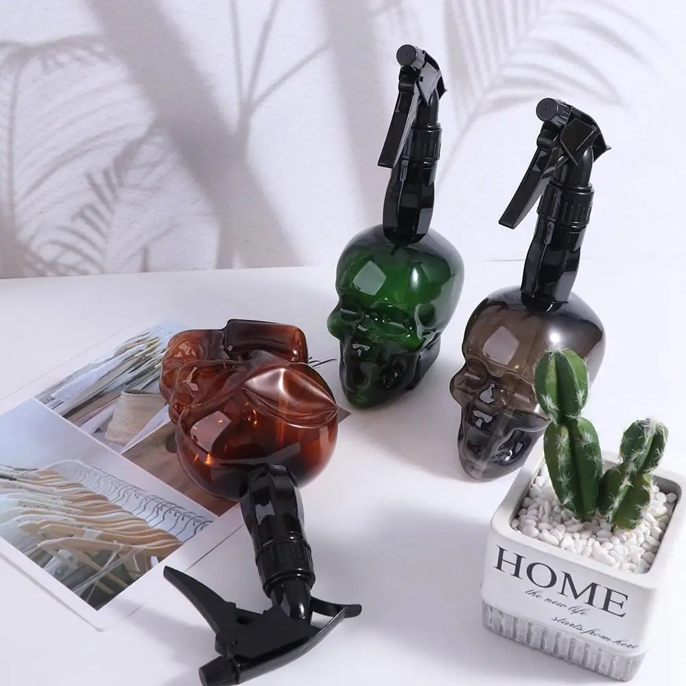 الجمجمة رئيس تصميم تصفيف الشعر رذاذ زجاجة سعة كبيرة بخاخ الماء ضباب مسقاة الرجعية تصفيف الشعر زجاجات إعادة الملء