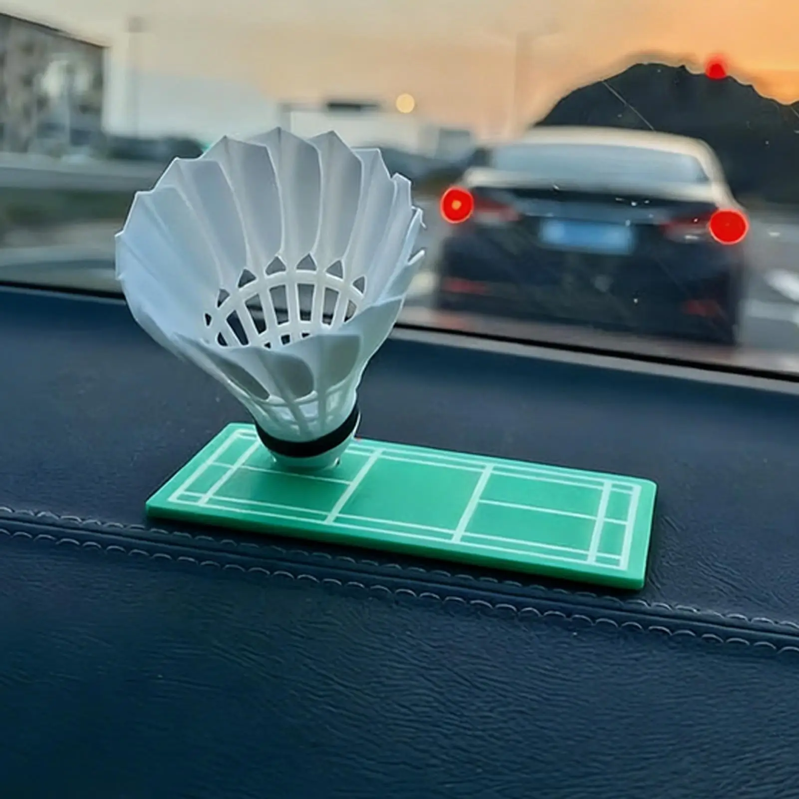 360-Degree  Car Ornaments for Dashboard Rotating Badminton Shuttlecock Figurine Rotating Badminton Shuttlecock Car Decoration