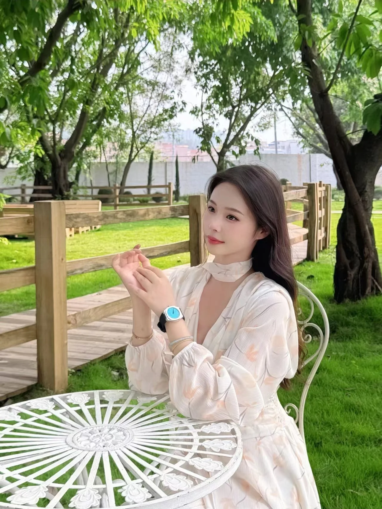 dg9090-montre-a-quartz-de-luxe-ultra-mince-en-acier-inoxydable-chiffres-arabes-etanche-saphir-verre-robe-montre-bracelet-2026