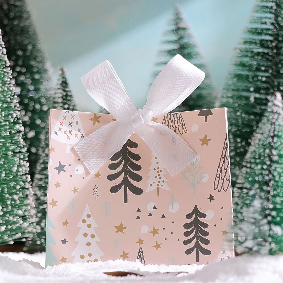 10 عبوات من علب هدايا عيد الميلاد مع أكياس هدايا صغيرة للعطلات بأنماط متنوعة للحلوى والشوكولاتة والهدايا الصغيرة | المثالية ش #4