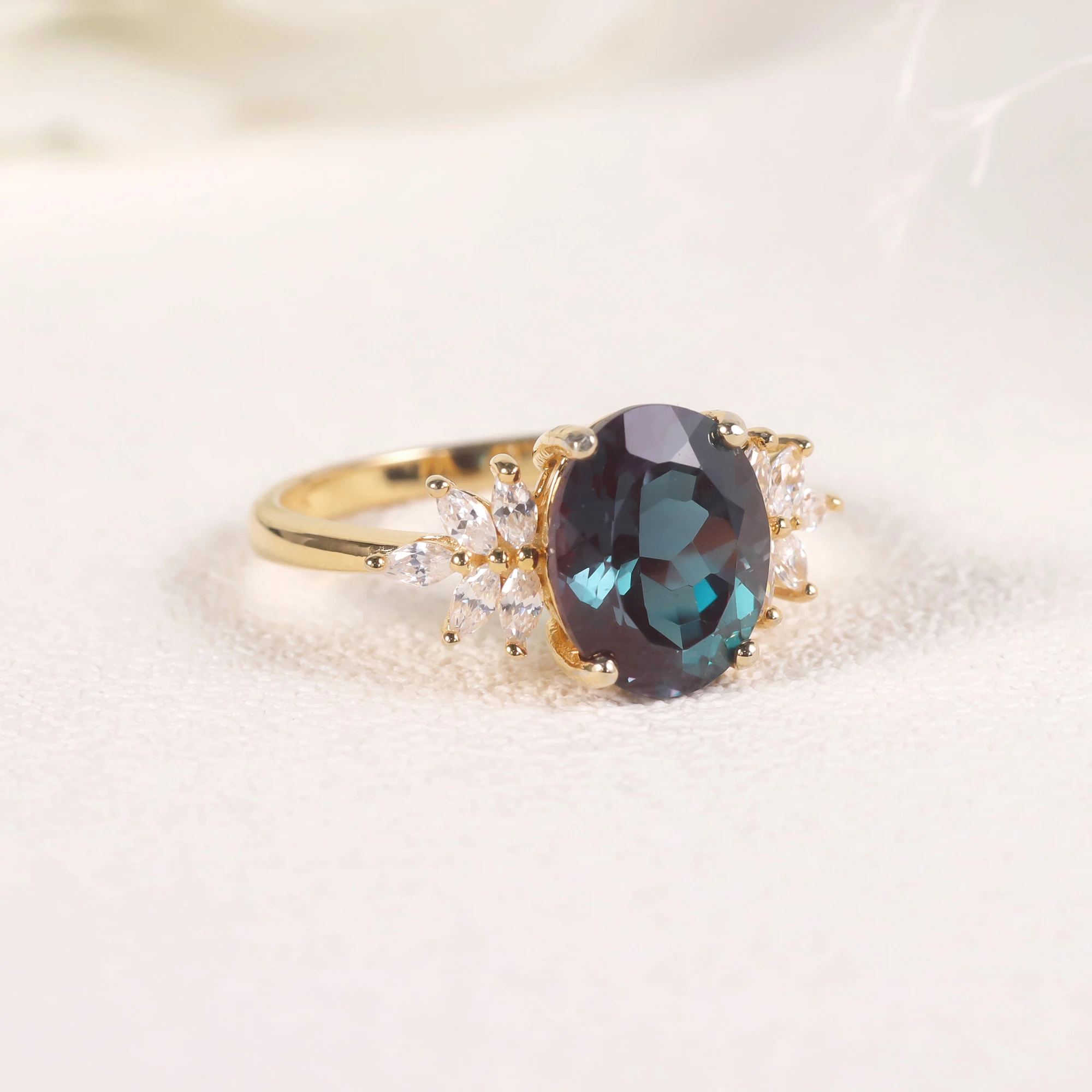 GEM\'S BALLET 14K Gold Plated 925 Sterling Silver Large Oval 8x10mm Color Changing Lab Alexandrite Engagement Ring Gift For Her