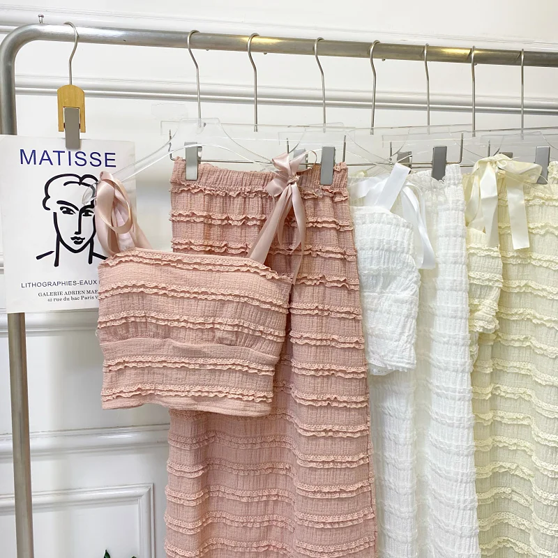 

Летние каникулы Милая девушка Комплекты платьев из двух предметов Черный Розовый Синий Женский комплект из двух предметов с милым ремешком и бантом Короткие майки Топ и юбка-миди Костюмы