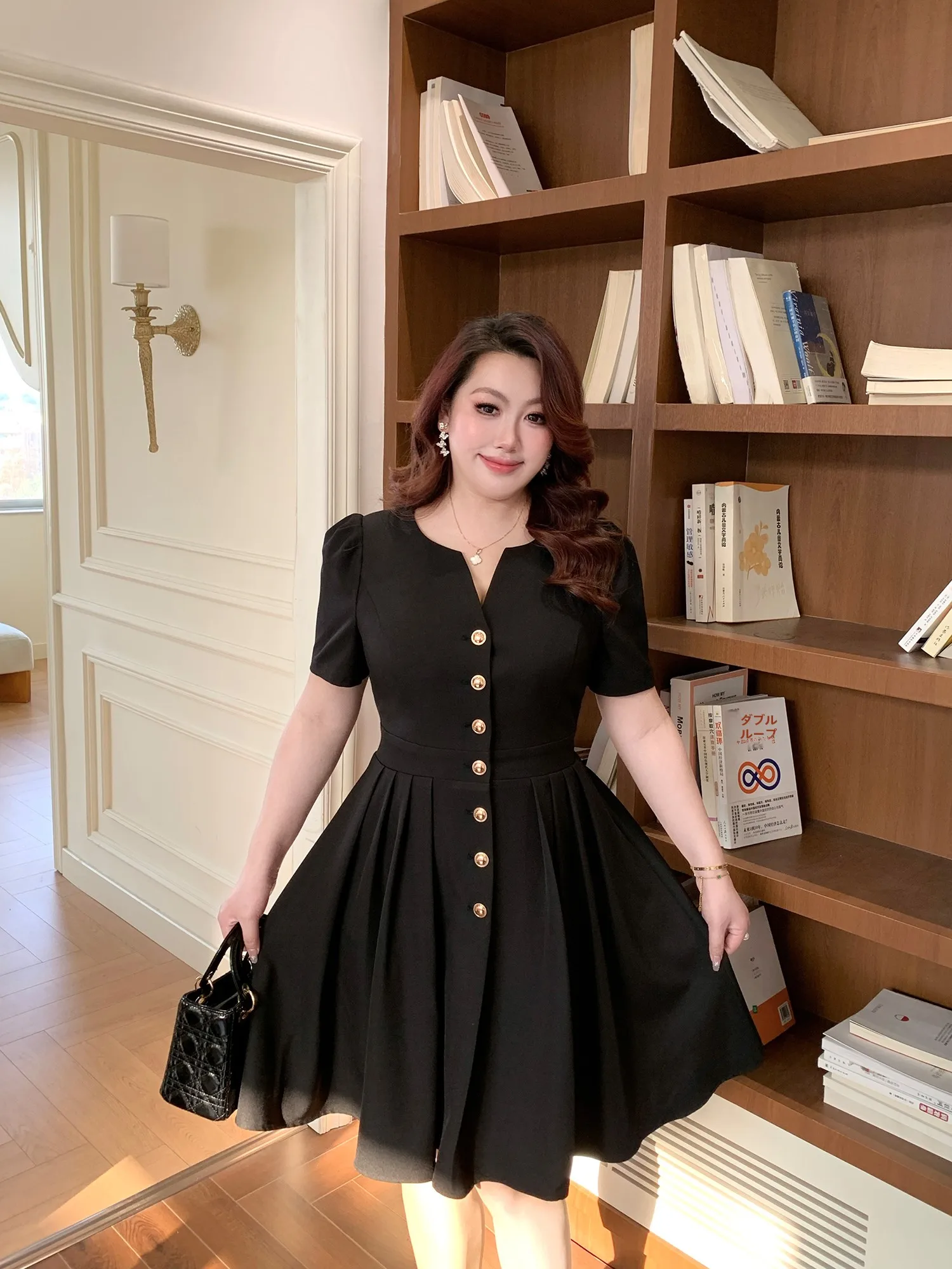 

GLEC plus Size Vintage Fashionable V-Neck Dress High Waist Pleated Skirt Short Sleeve Button up City Commute Summer Dress