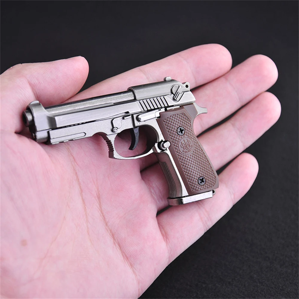 1:3 シェル排出金属銃キーホルダー M92A1 キーリングミニチュアモデル銃合金ピストルおもちゃモデルペンダントコレクションギフト
