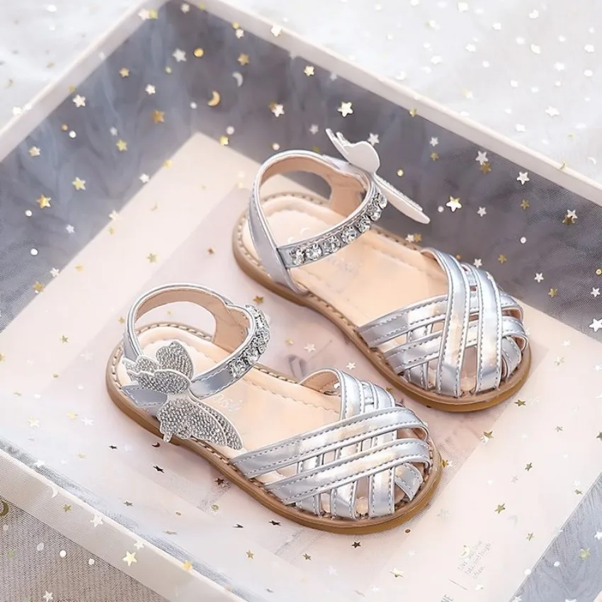 

Детские пляжные туфли в стиле принцессы, лето 2026, элегантные ретро-сандалии с бантом, нескользящие, с мягким верхом