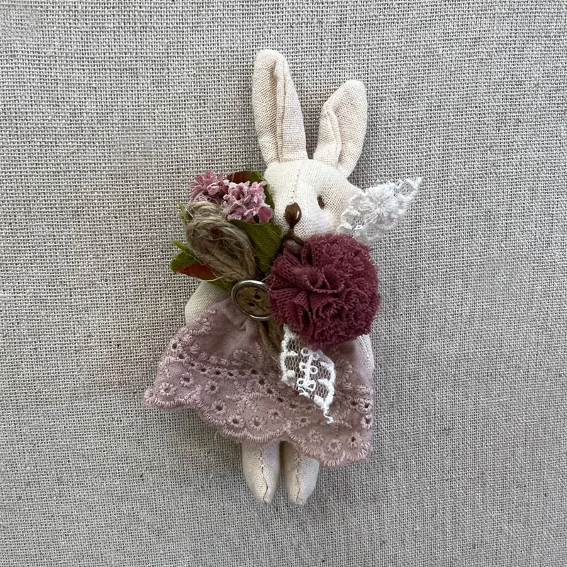 Johnature Animal Sweet Mori Lace Skirt Bunny Brooch New Vintage Versatile Cute Corsage Women\'s Accessories Cartoon Pin Brooch