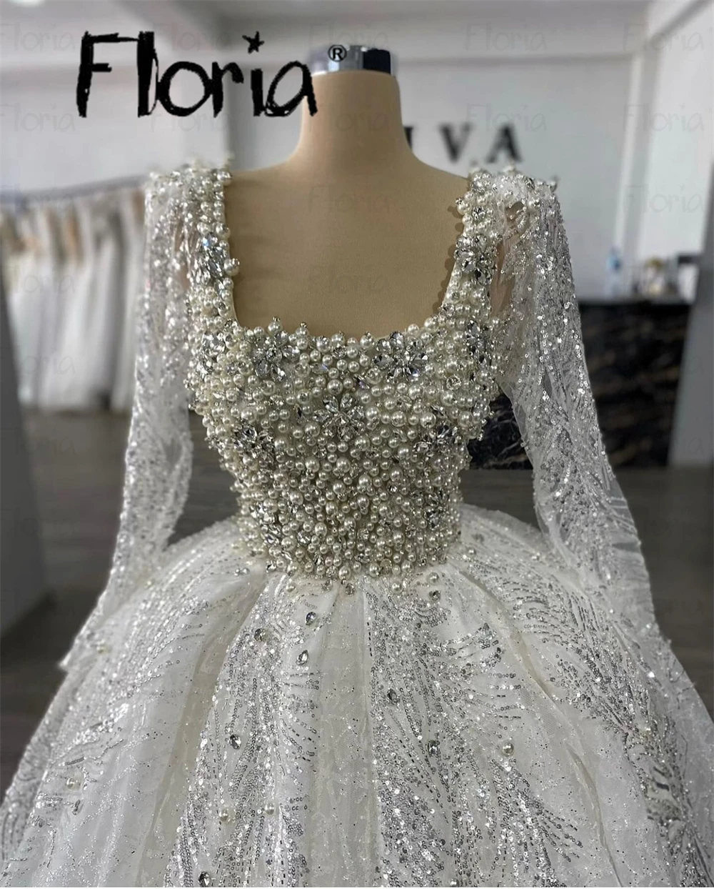 Customized White Vintage Wedding Dress Full Pearls Ball Gowns Luxury Bridal Dresses Dubai Sparkly Vestido De Casamento 2025