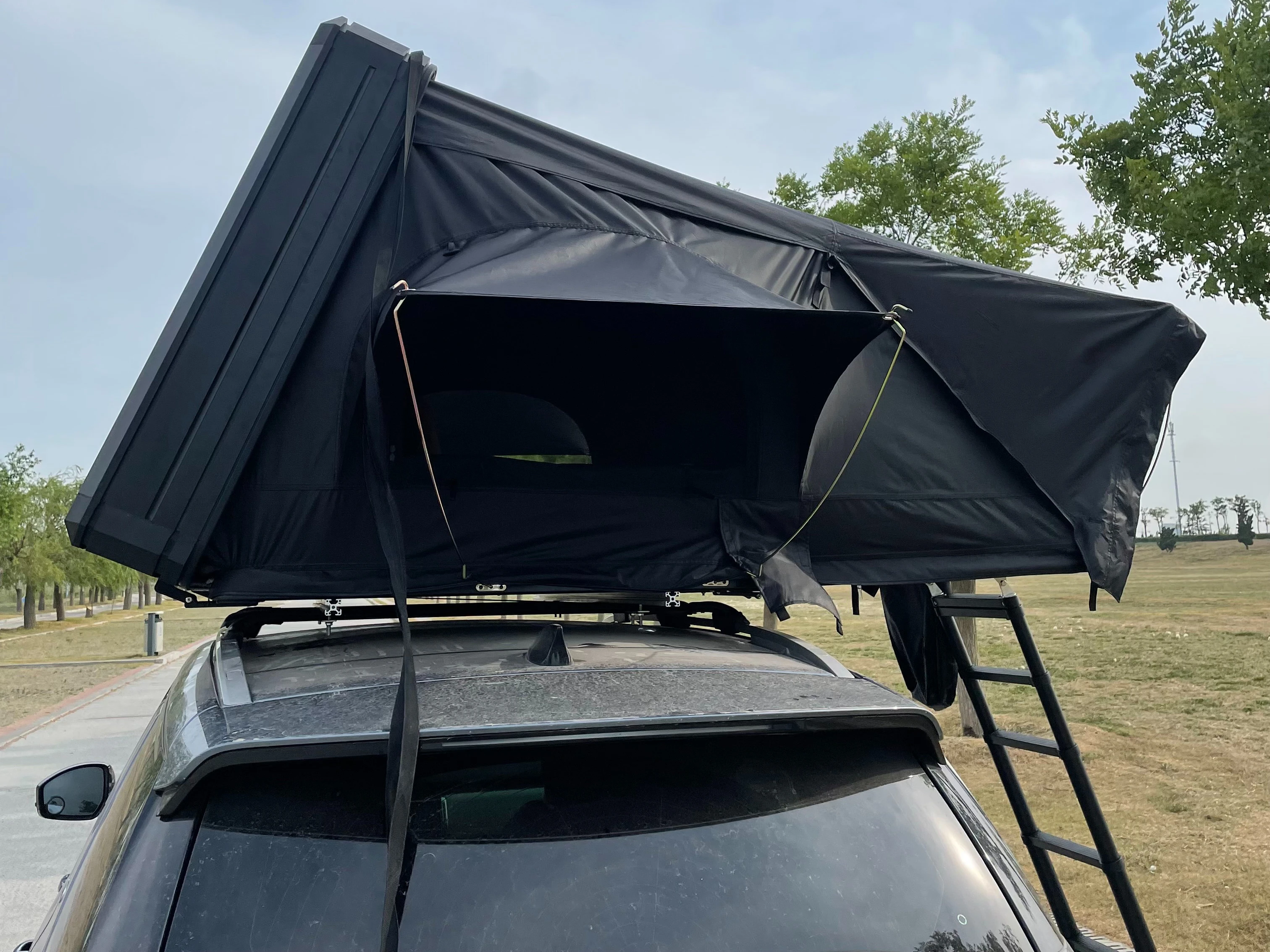 shell car roof top tent with luggage racks ready to ship for sale for Australia market