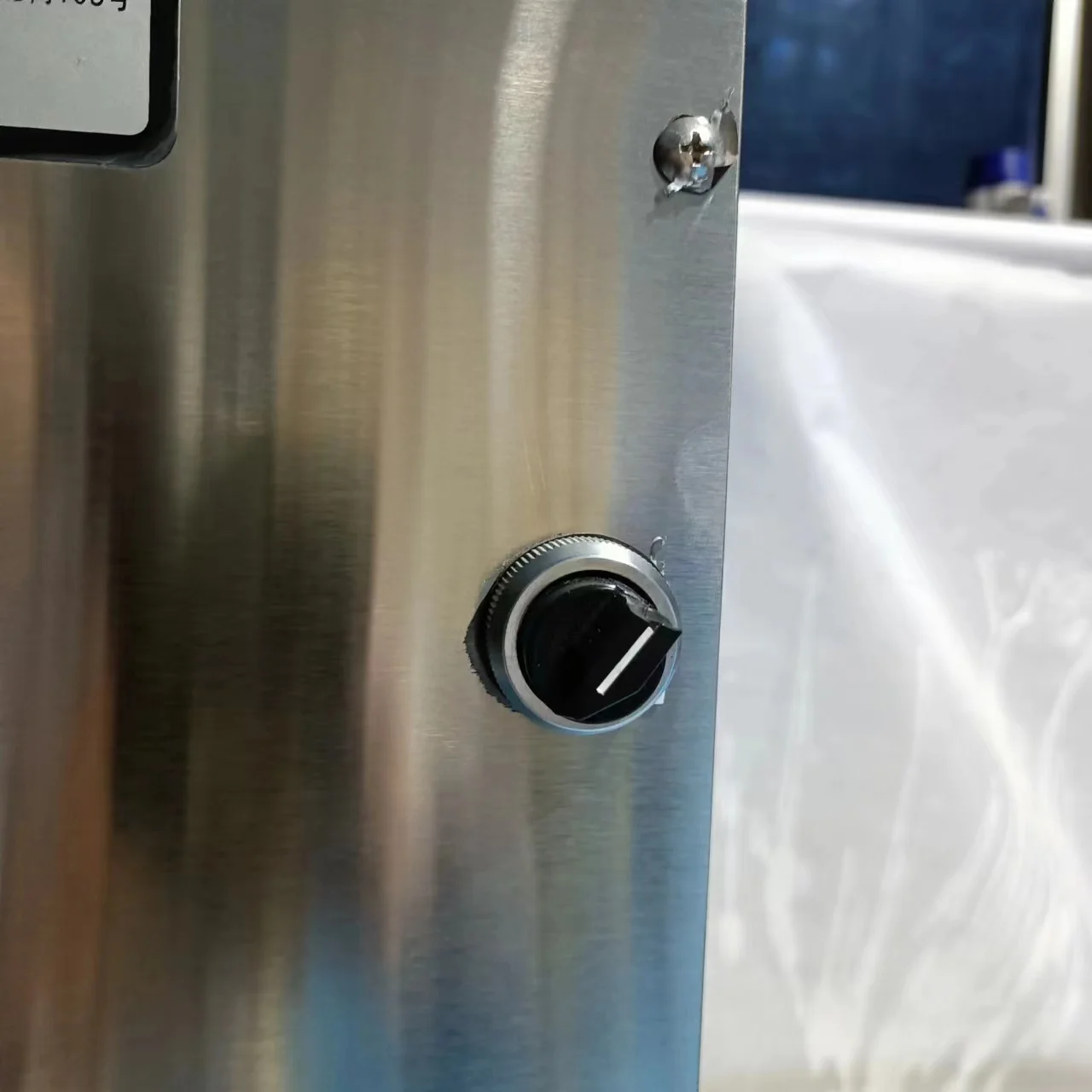 Pequena máquina semiautomática de enchimento de tanque de aerossol, spray manual, equipamento de ambientador, equipamento de enchimento de pulverização automática