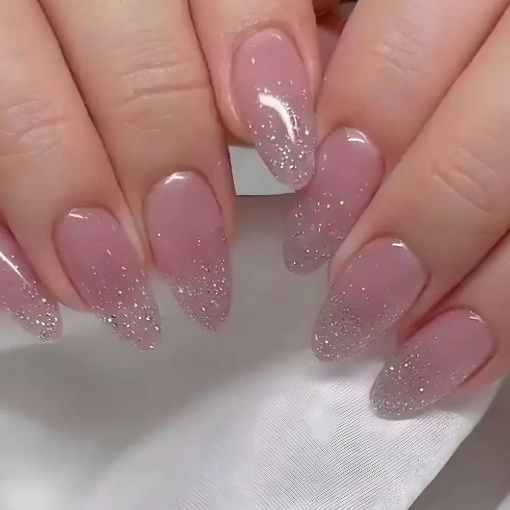 24PCS Simple Nude เล็บปลอม Jelly กาว Glitter ผงอัลมอนด์ฝรั่งเศสเล็บปลอมสําหรับเครื่องเทศสาวเล็บสวมใส่กดบน