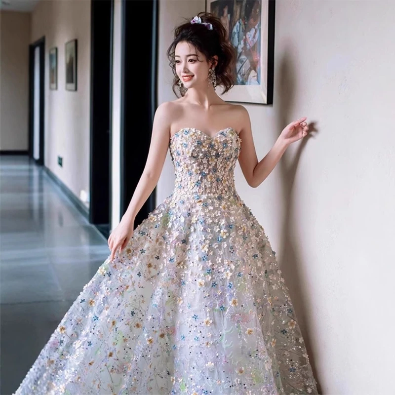 カスタマイズされたイブニングドレス ノースリーブ スイートハートネック Aライン 花柄 フロアレングス ストラップレス パーティー レースアップバック ブライダル プロムドレス