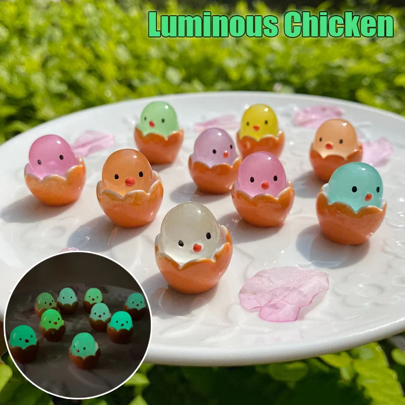 Lovely Luminous Chicken Decoration Random Ornaments Mini Landscape Figure DIY Car Home Potte Resin Mini Chicken Decor