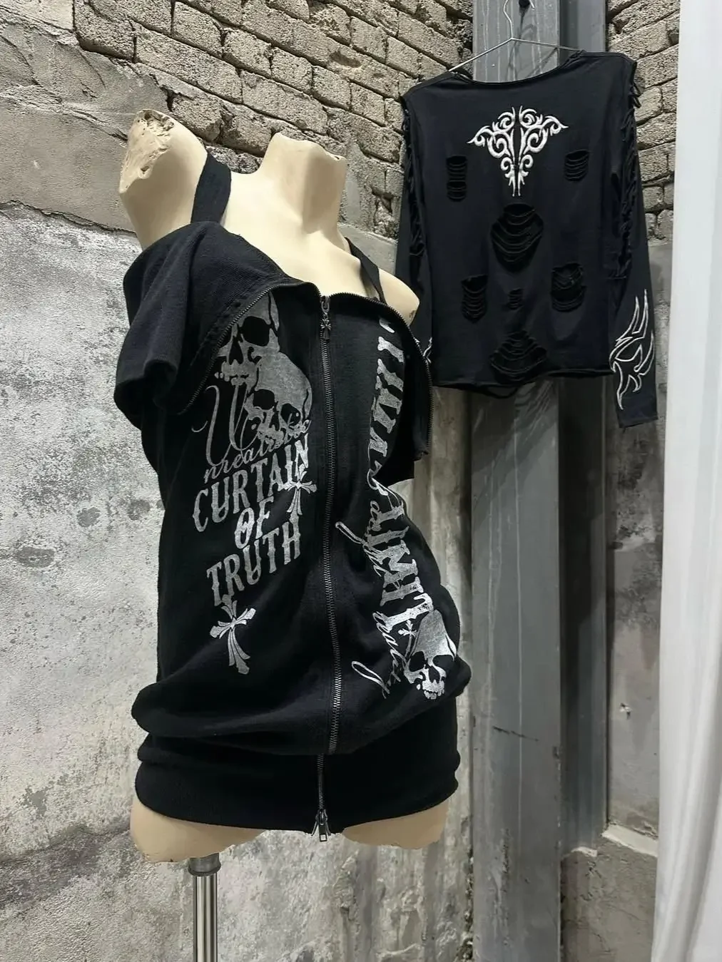 Y2k Aesthetic Skull Letter Printing Vintage Tops Gothic Streetwear Slash Neck Tshirts Women Grunge Dual Zippers ​Harajuku Tees